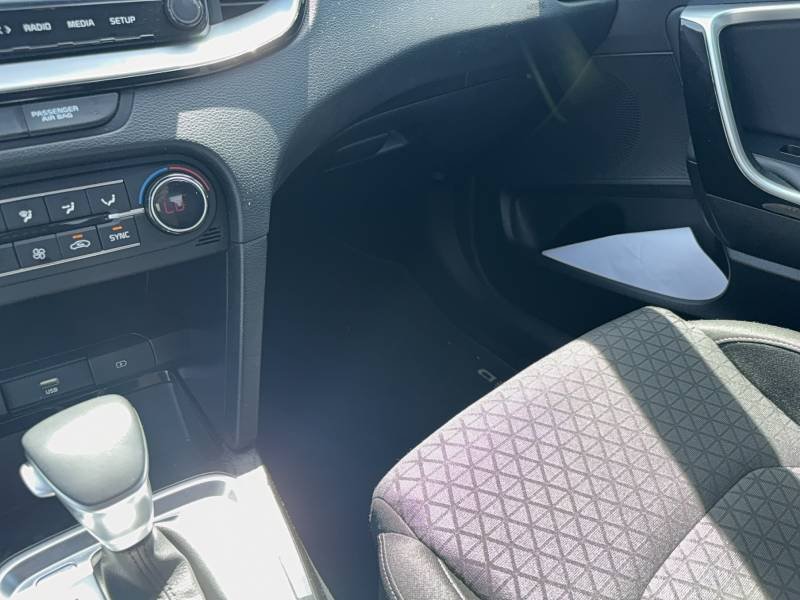 Kia CEED - Photo 26