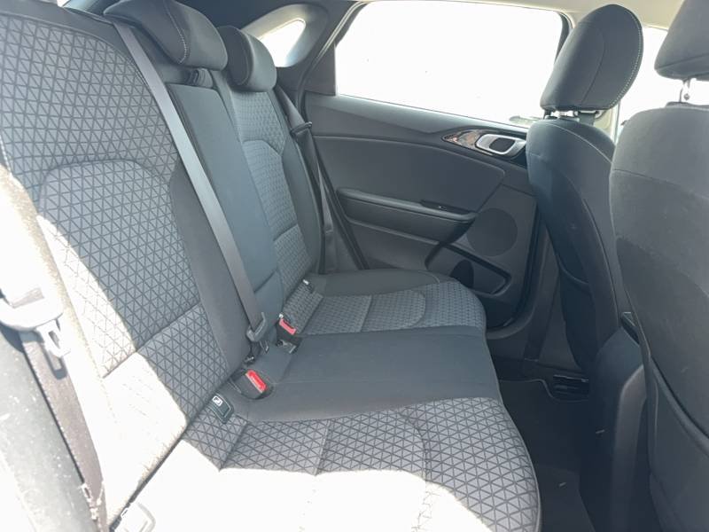 Kia CEED - Photo 32