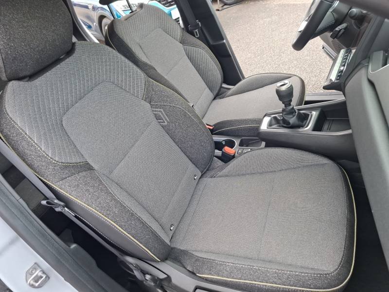 Renault Captur - Photo 11