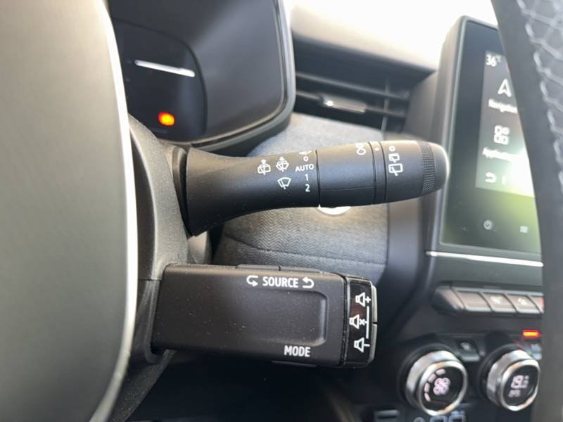 Renault Clio - Photo 25