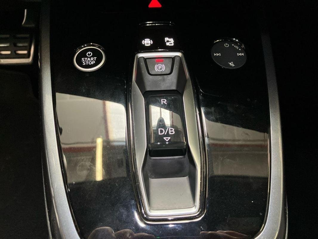 Audi Q4 e-tron - Photo 11