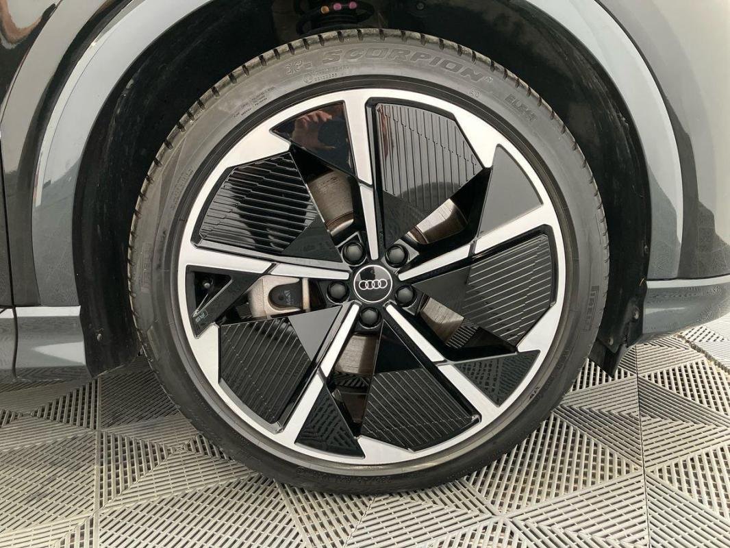 Audi Q4 e-tron - Photo 30