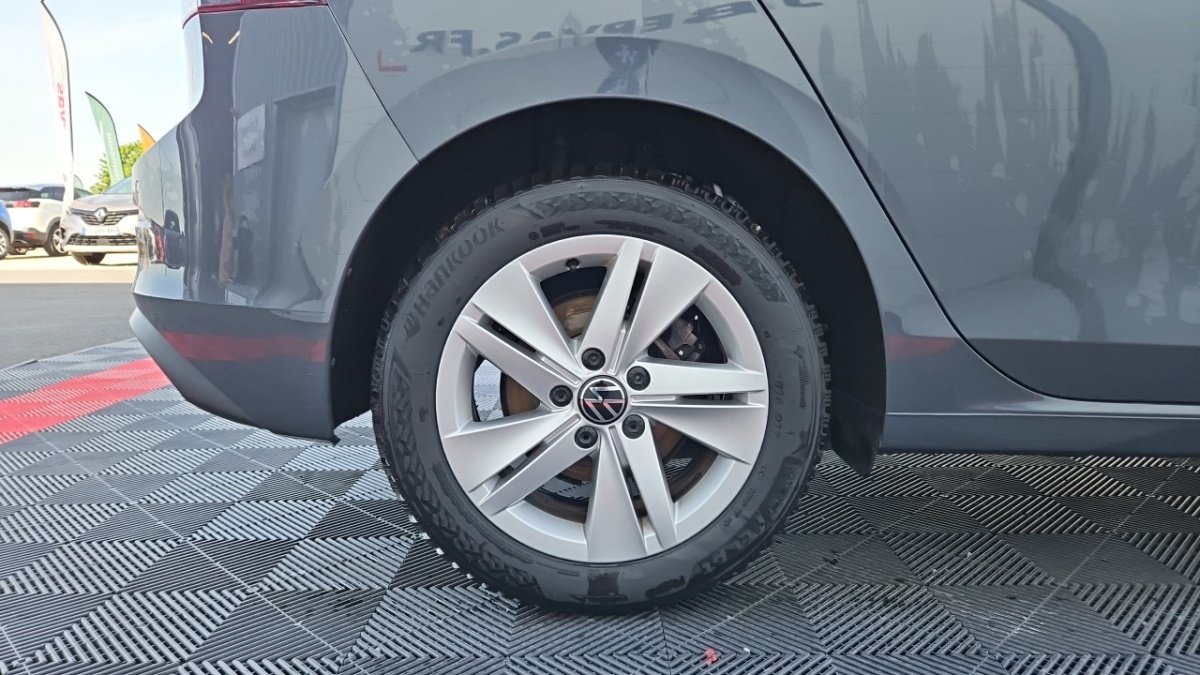 Volkswagen Golf - Photo 8