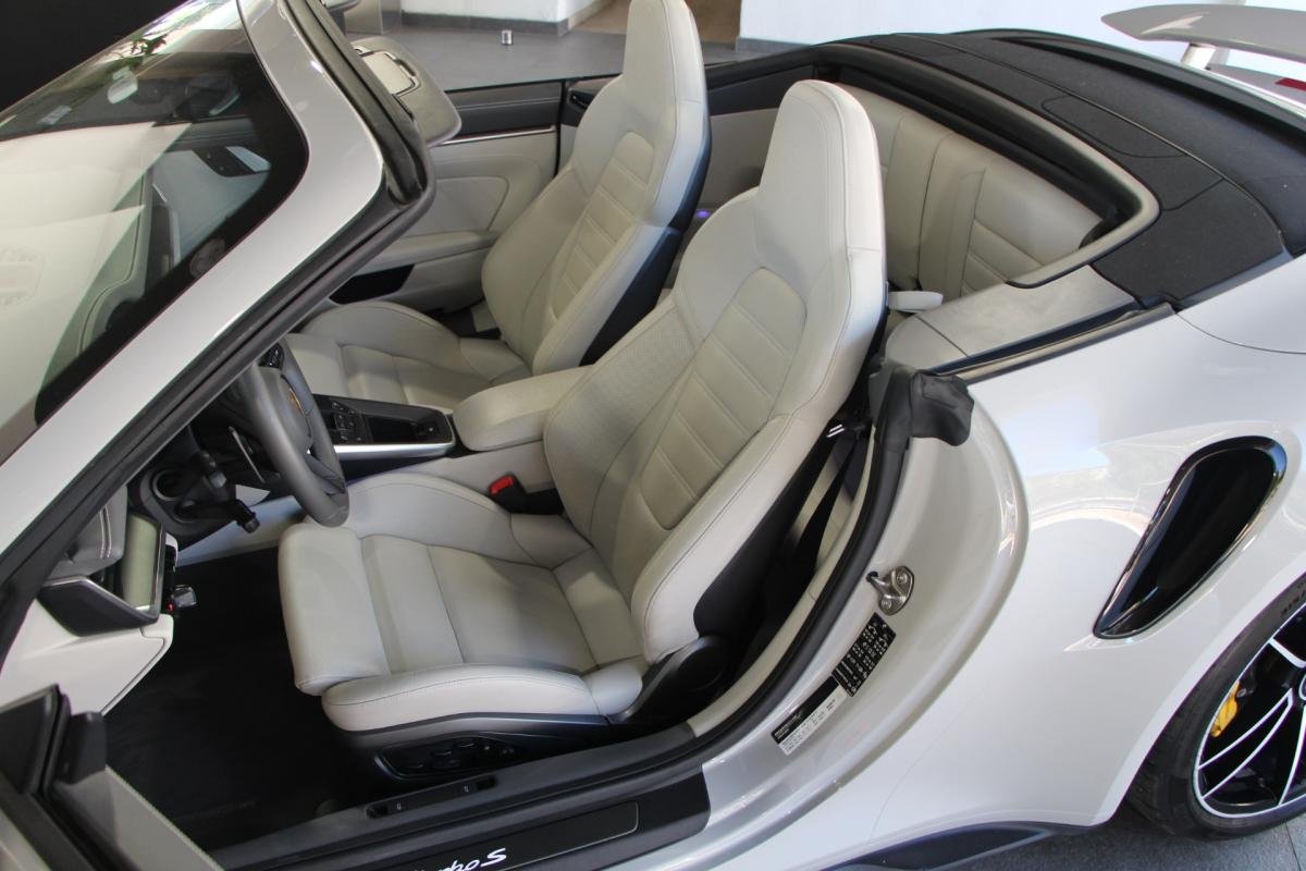 Porsche 911 - Photo 13