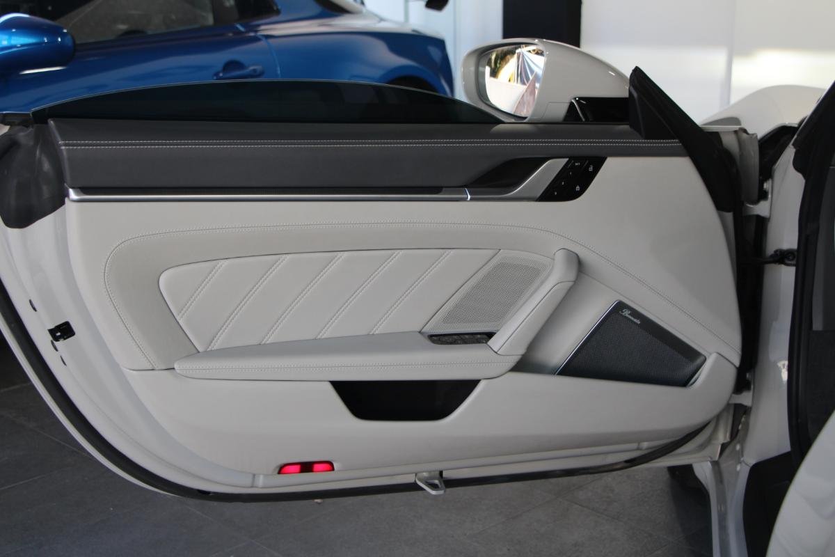 Porsche 911 - Photo 15