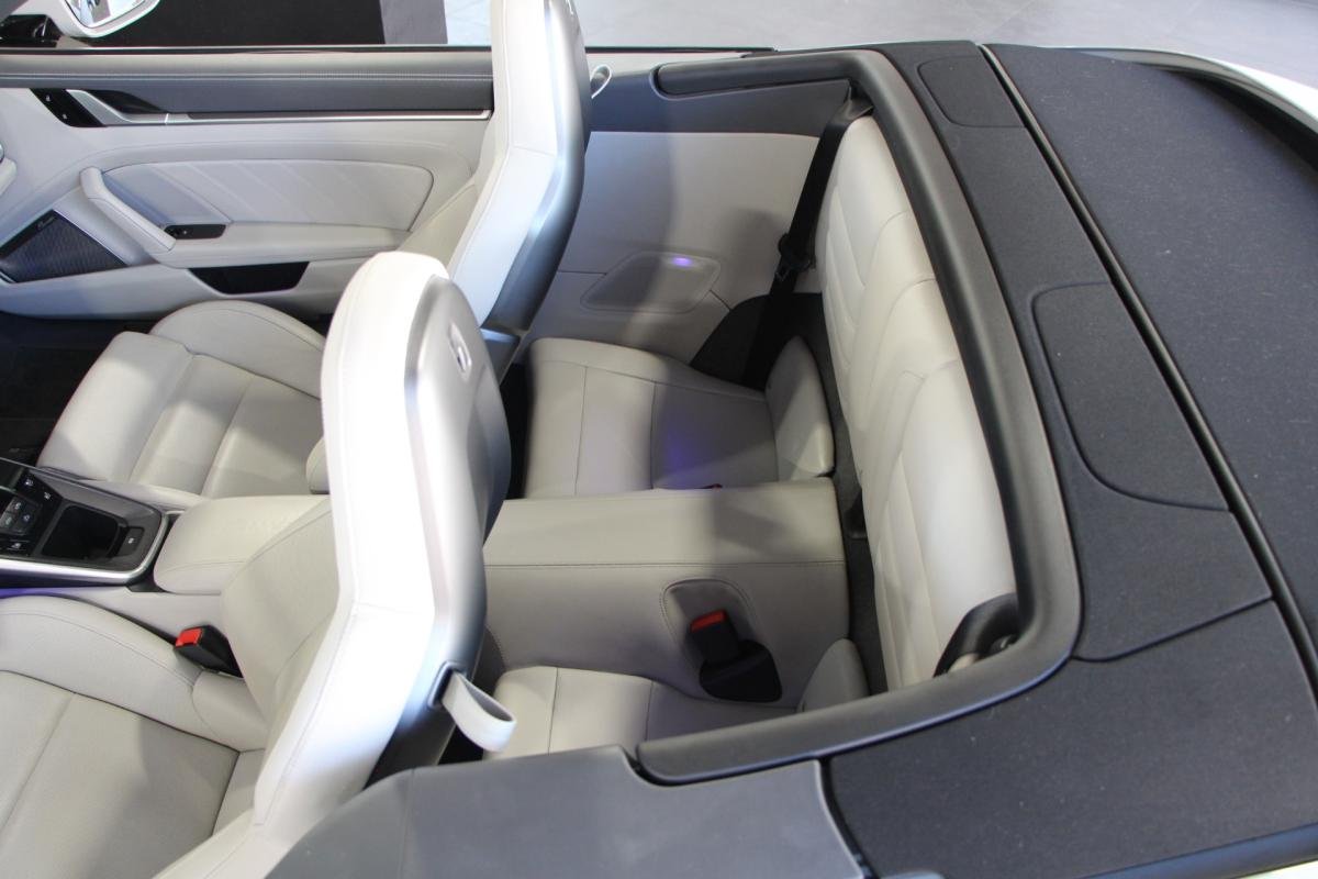Porsche 911 - Photo 19