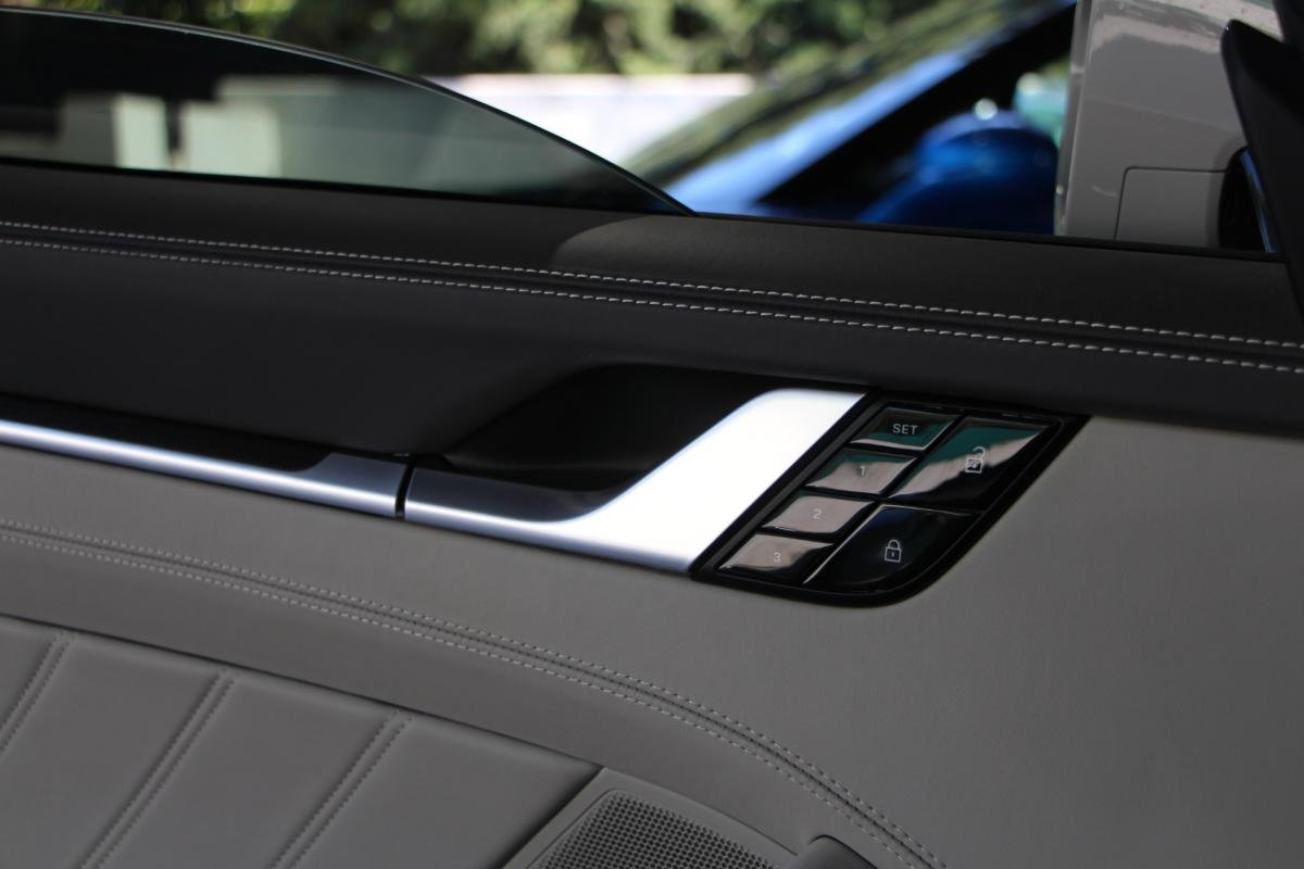 Porsche 911 - Photo 21