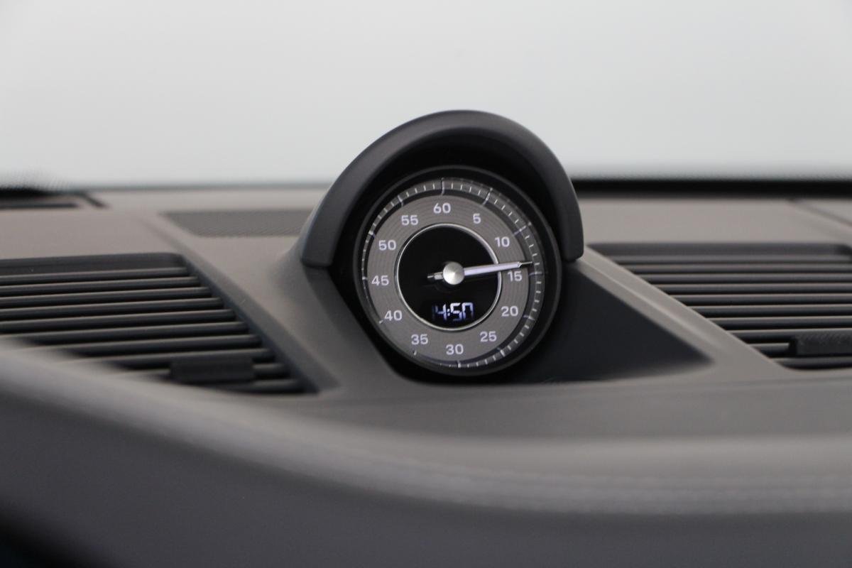 Porsche 911 - Photo 26