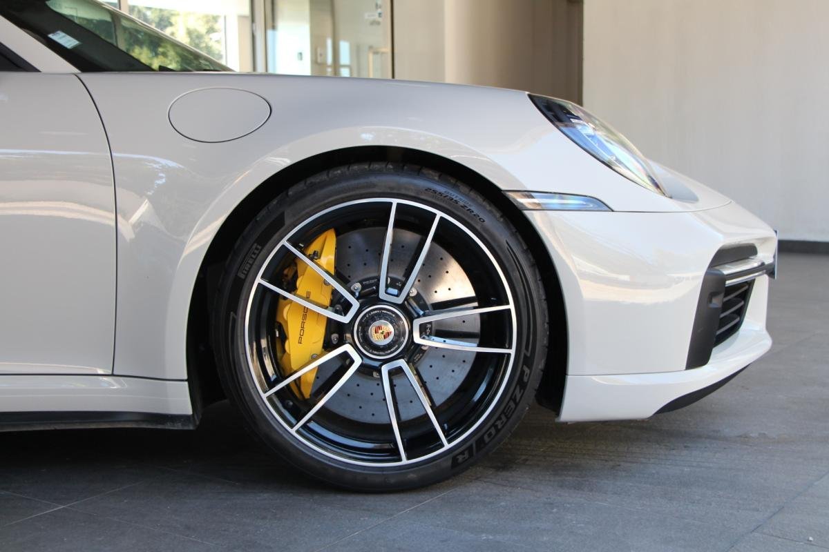 Porsche 911 - Photo 5