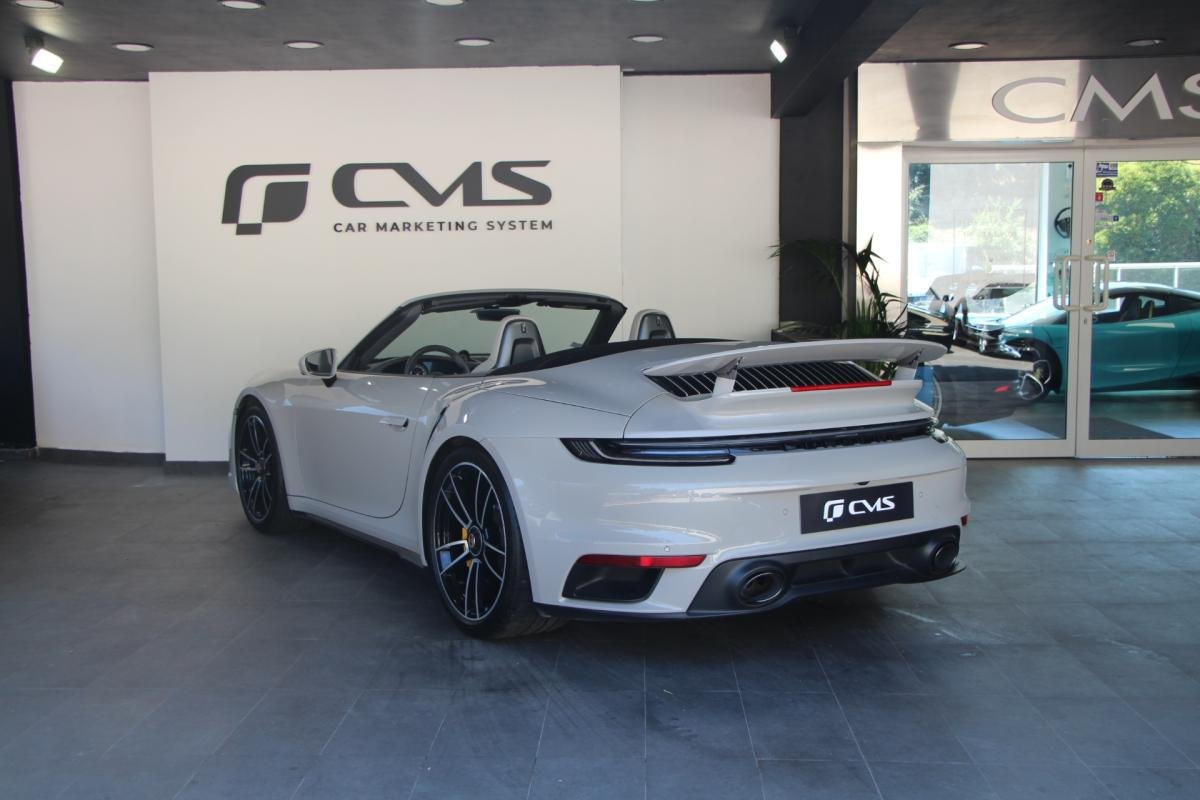 Porsche 911 - Photo 8
