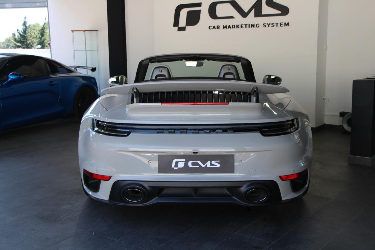 Porsche 911 - Photo 9