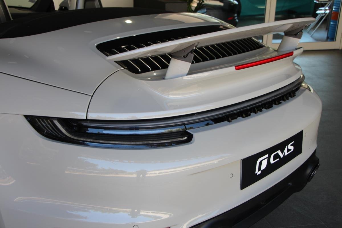 Porsche 911 - Photo 10