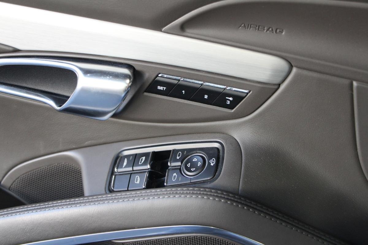 Porsche 911 - Photo 18