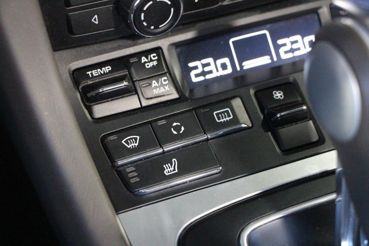 Porsche 911 - Photo 24