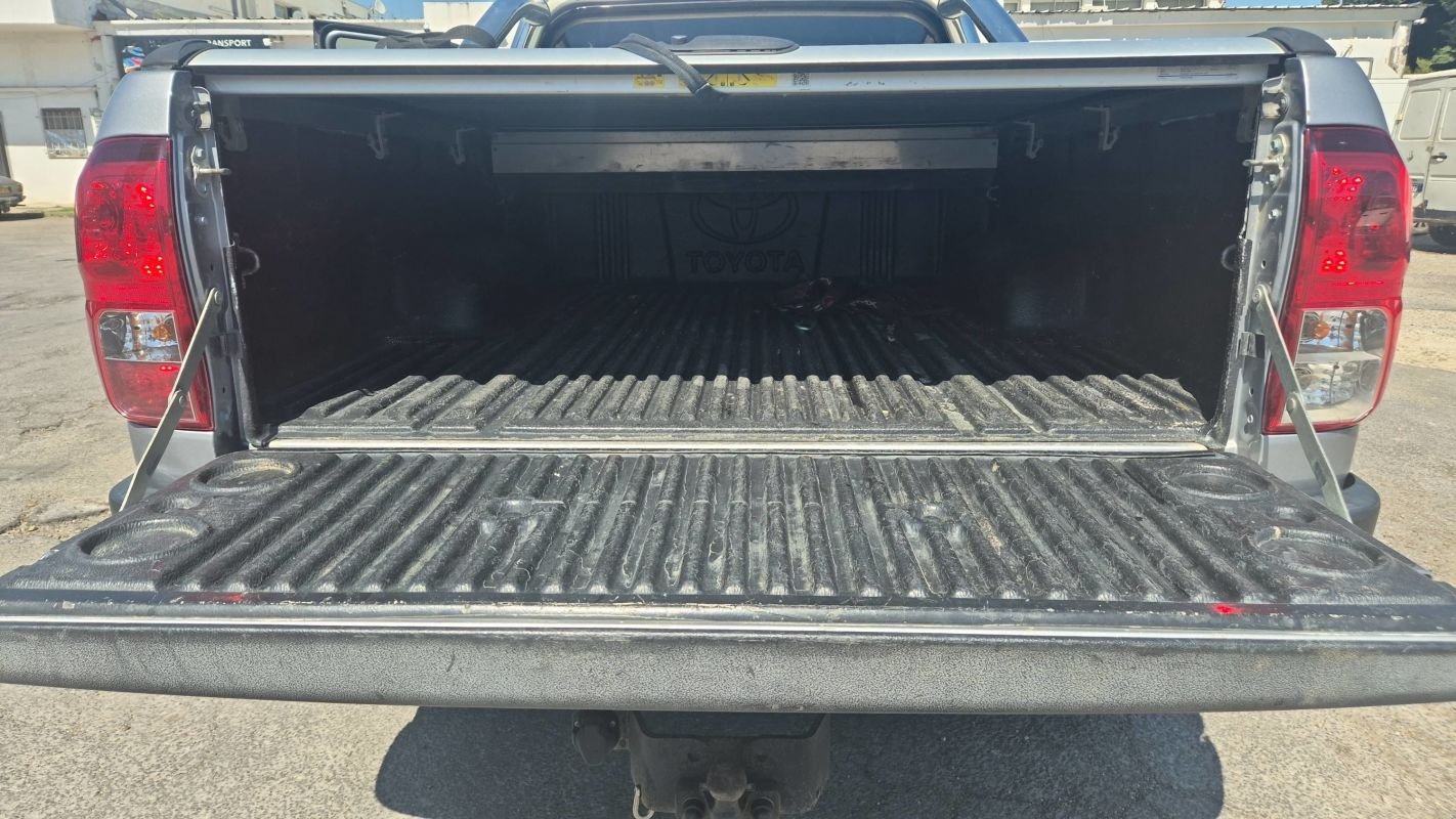 Toyota Hilux - Photo 14