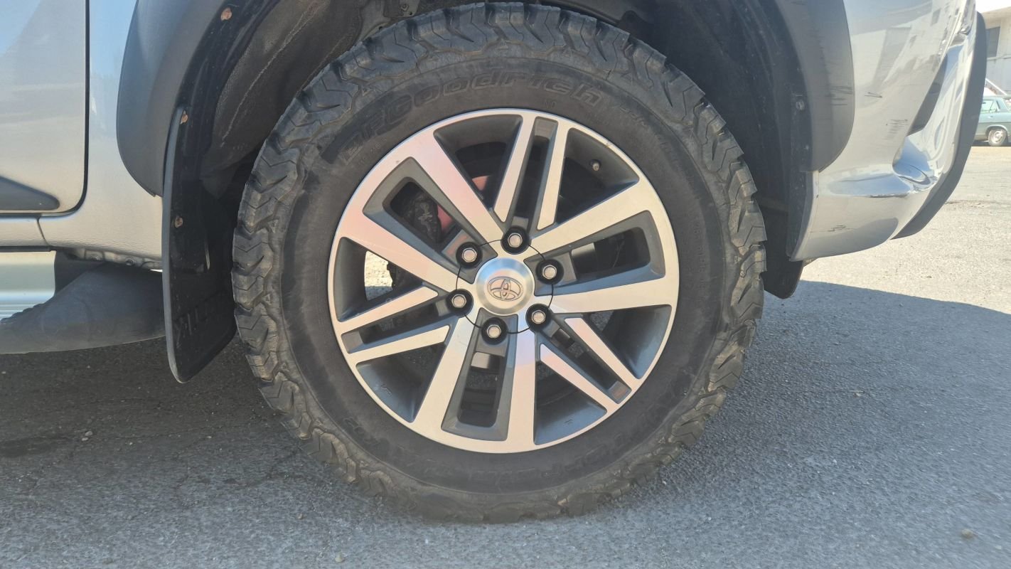 Toyota Hilux - Photo 17