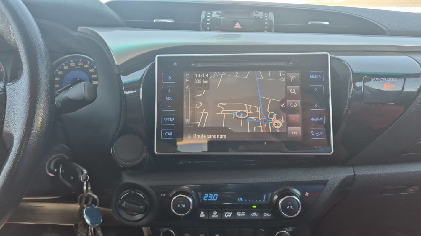 Toyota Hilux - Photo 24