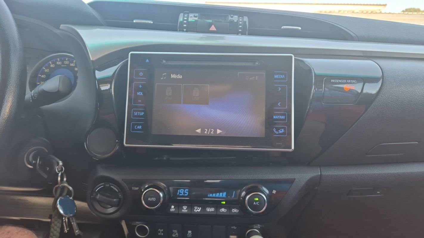 Toyota Hilux - Photo 26