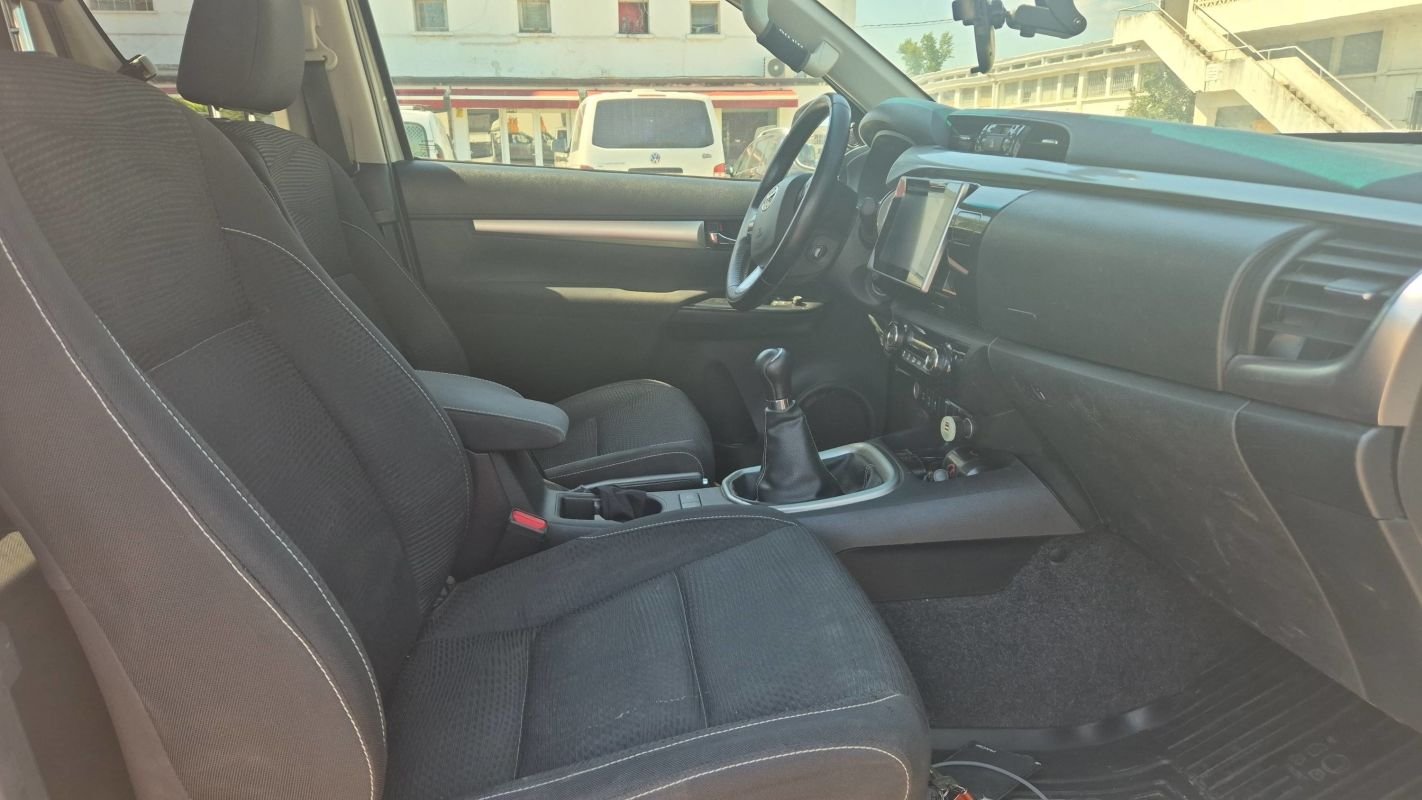 Toyota Hilux - Photo 27