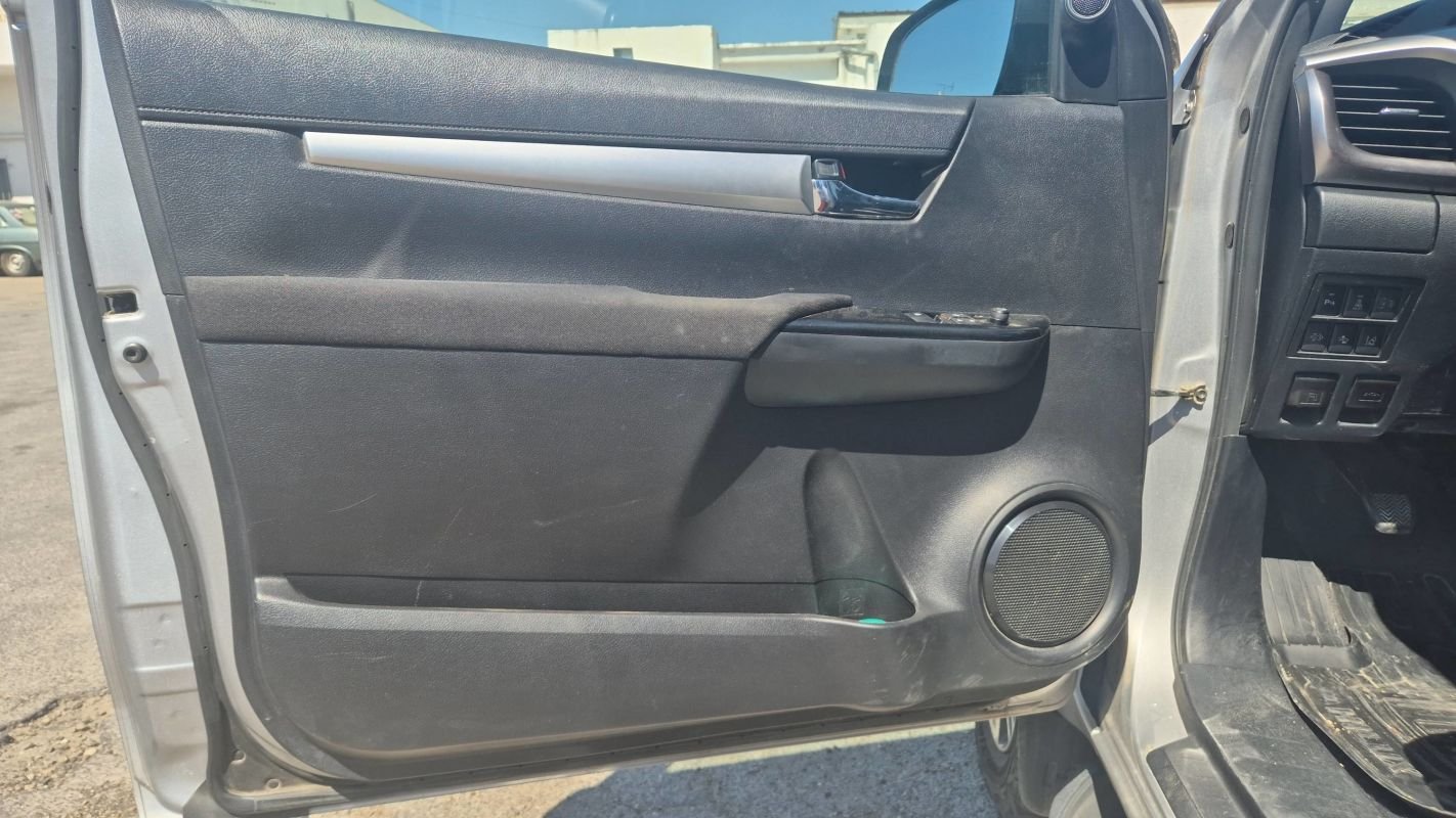 Toyota Hilux - Photo 7