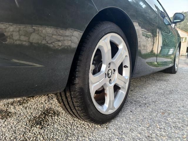 Peugeot 308 CC - Photo 9