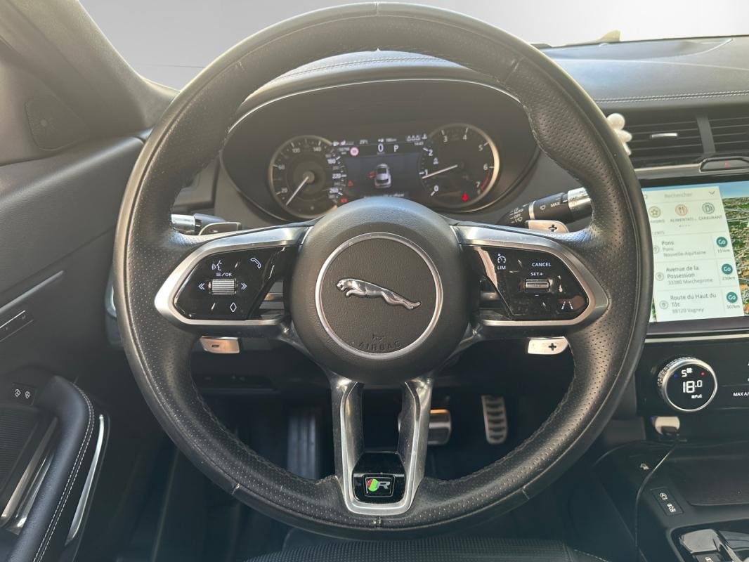 Jaguar E-PACE - Photo 11