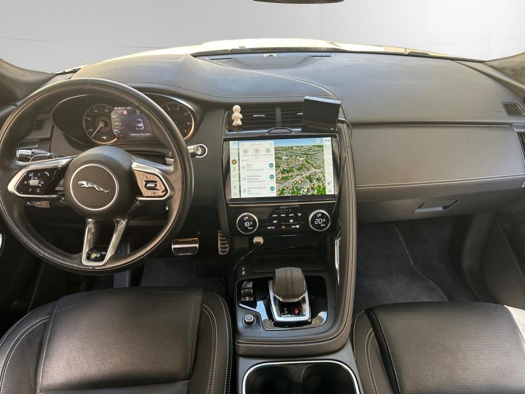 Jaguar E-PACE - Photo 9