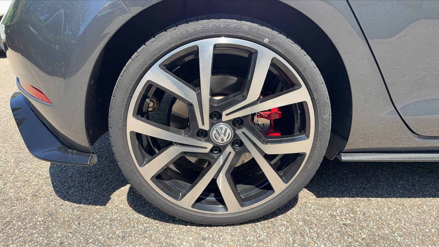 Volkswagen Golf - Photo 16