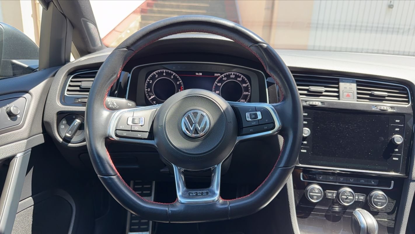 Volkswagen Golf - Photo 23