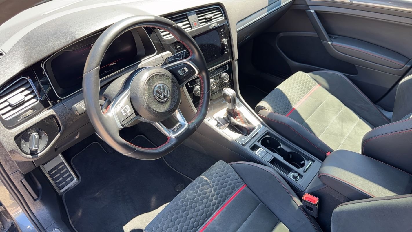 Volkswagen Golf - Photo 8