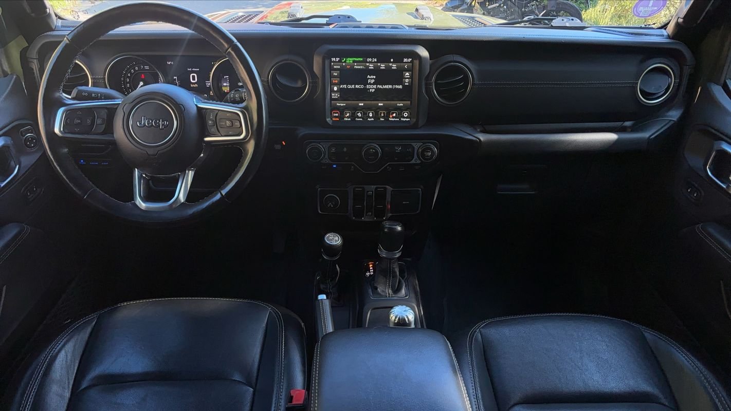 Jeep Wrangler - Photo 11