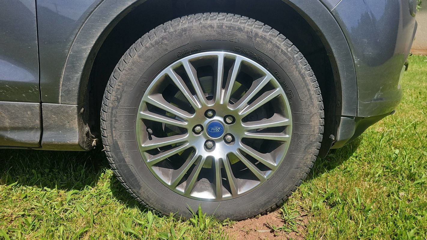 Ford Kuga - Photo 17