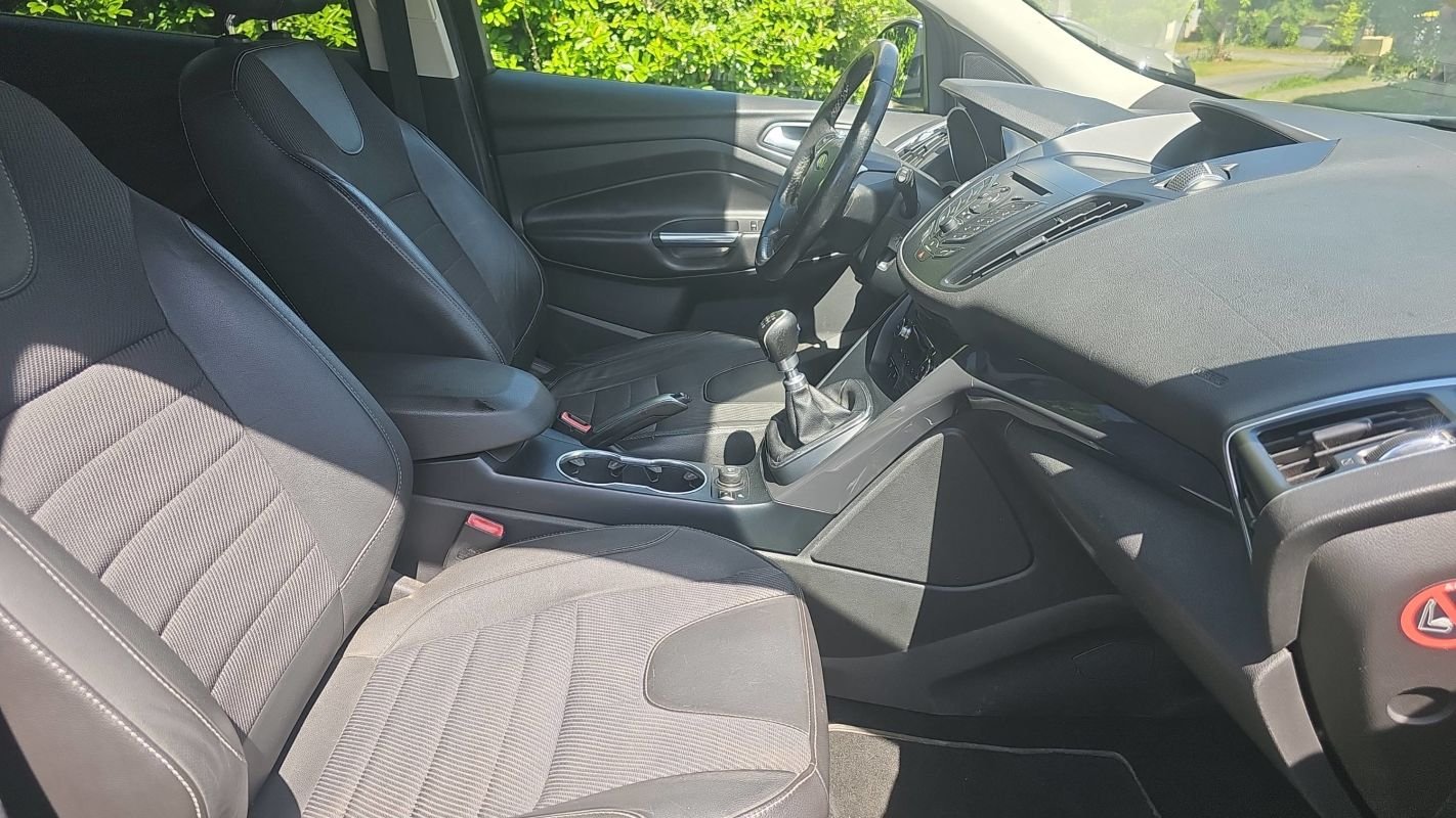 Ford Kuga - Photo 25