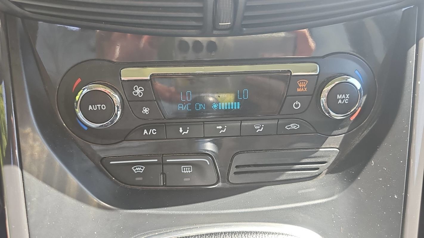 Ford Kuga - Photo 26