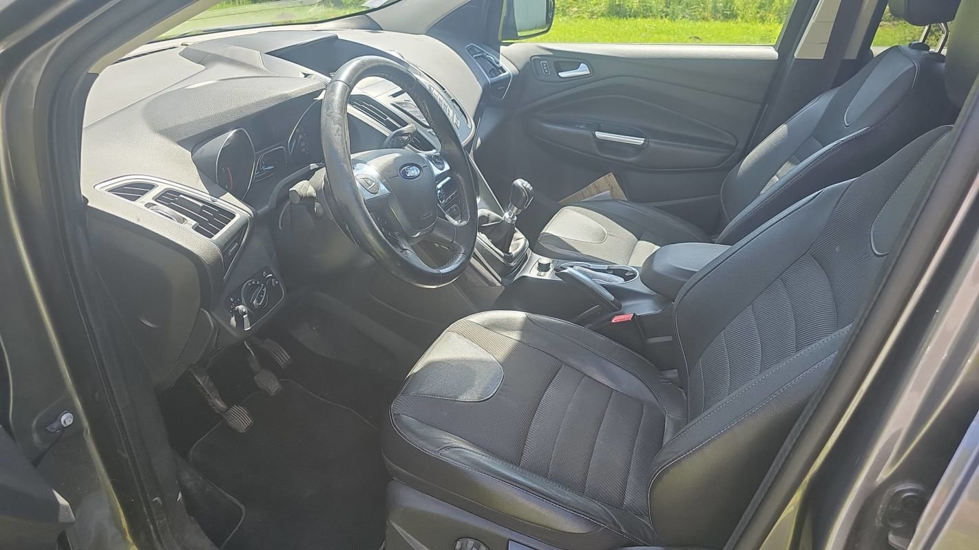 Ford Kuga - Photo 8