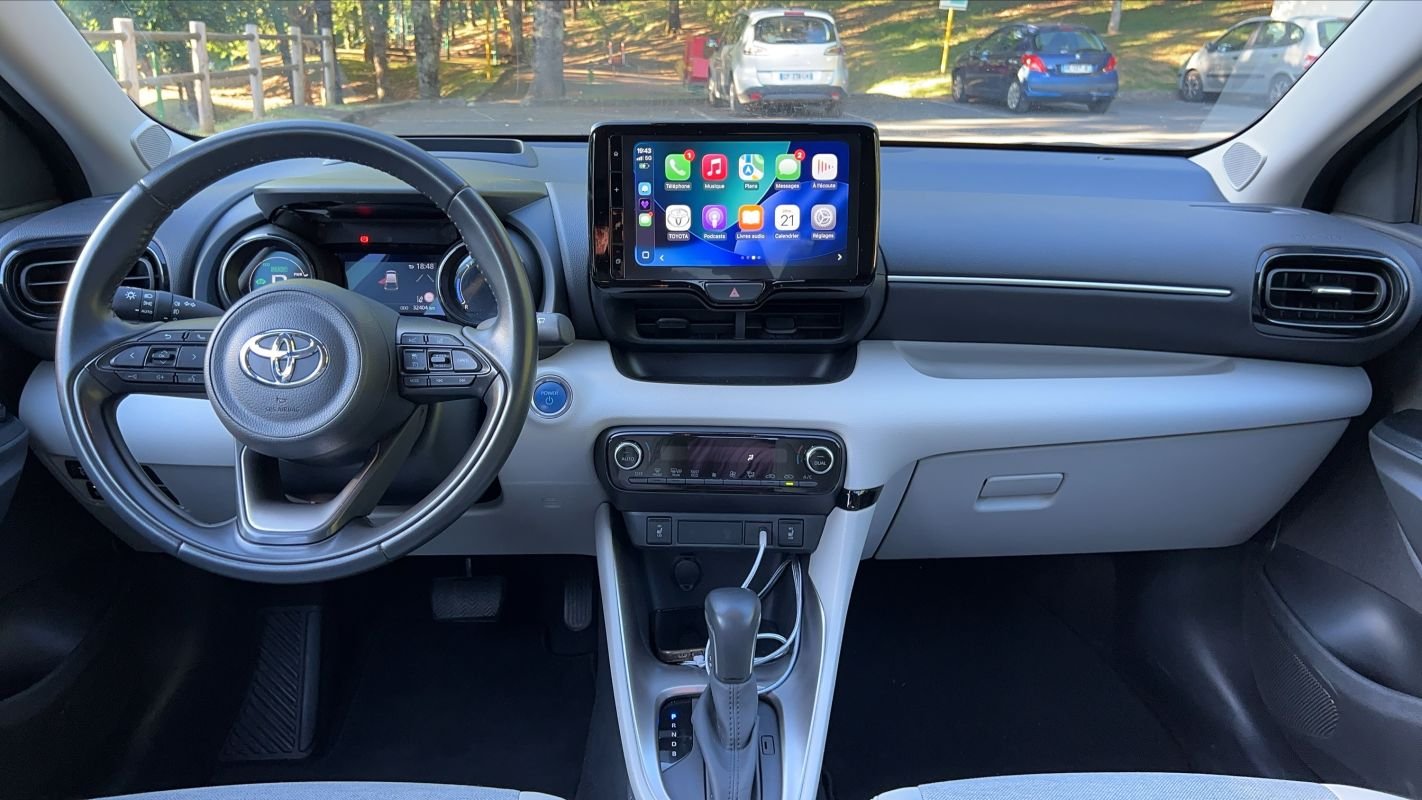 Toyota Yaris - Photo 11
