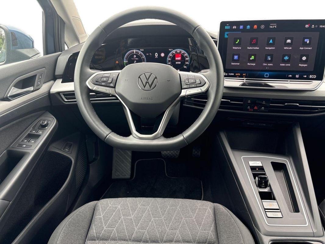 Volkswagen Golf - Photo 24