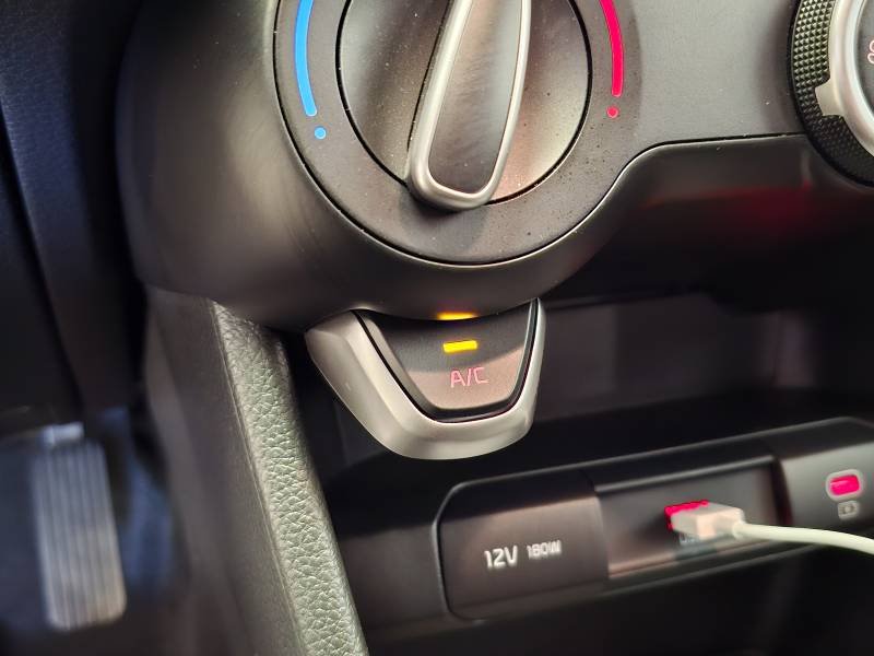 Kia Picanto - Photo 33