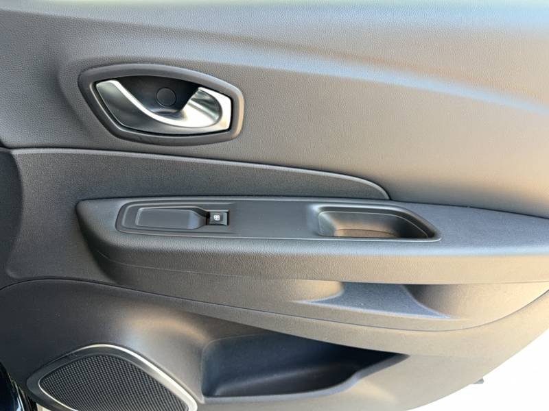 Renault Captur - Photo 11