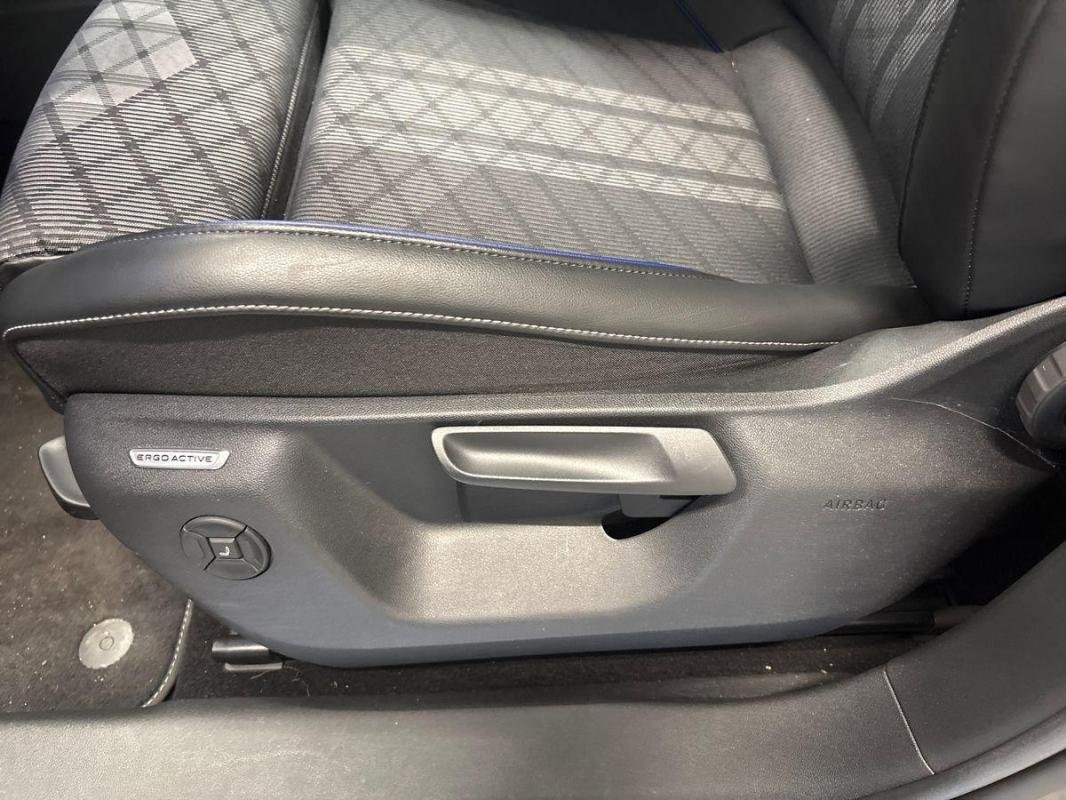 Volkswagen Tiguan - Photo 14