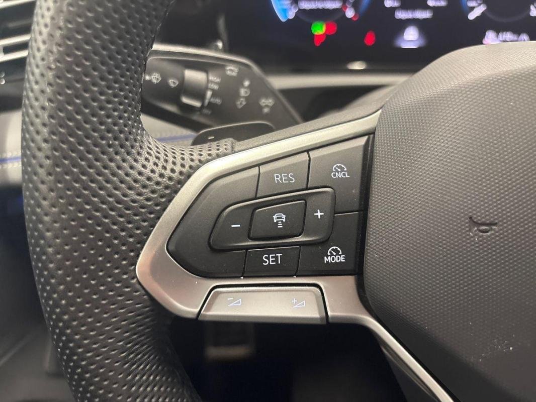 Volkswagen Tiguan - Photo 21