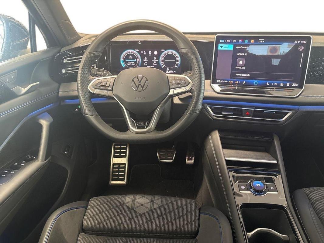 Volkswagen Tiguan - Photo 24