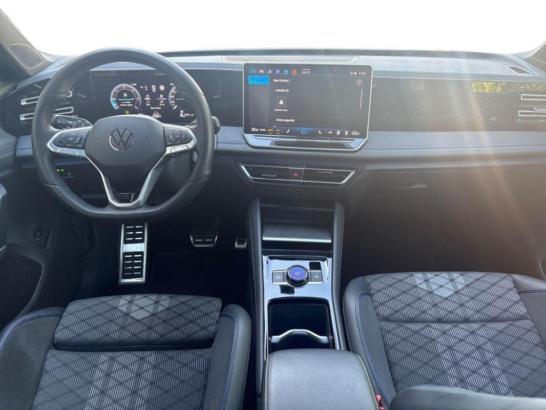 Volkswagen Tiguan - Photo 8