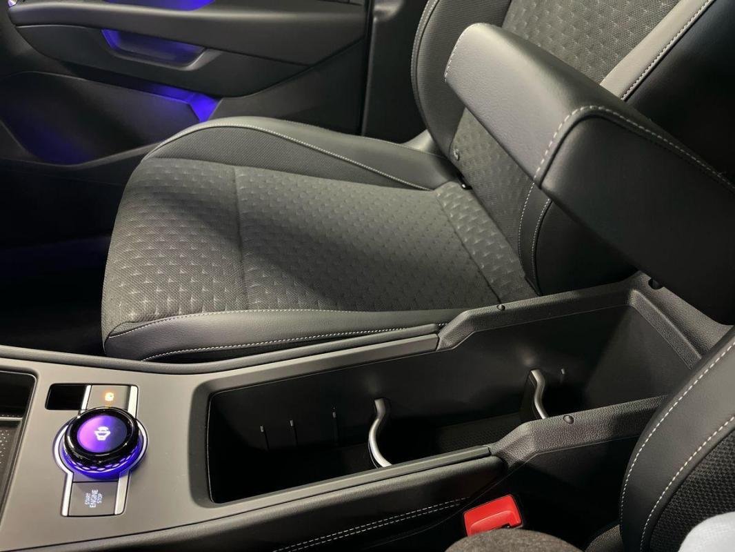 Volkswagen T-Roc - Photo 12