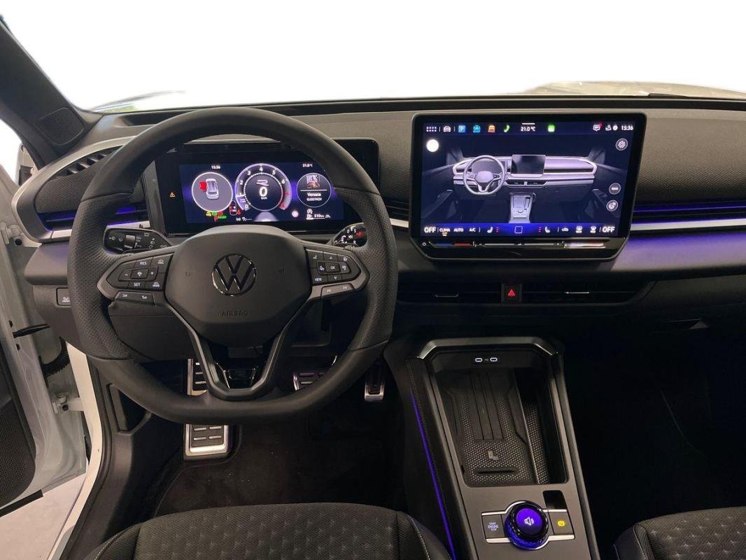 Volkswagen T-Roc - Photo 24