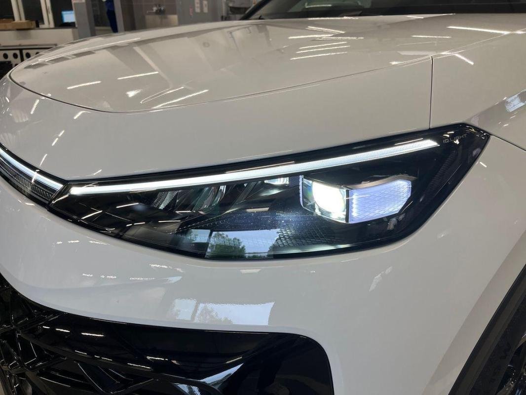 Volkswagen T-Roc - Photo 26