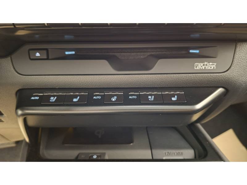 Lexus UX - Photo 23
