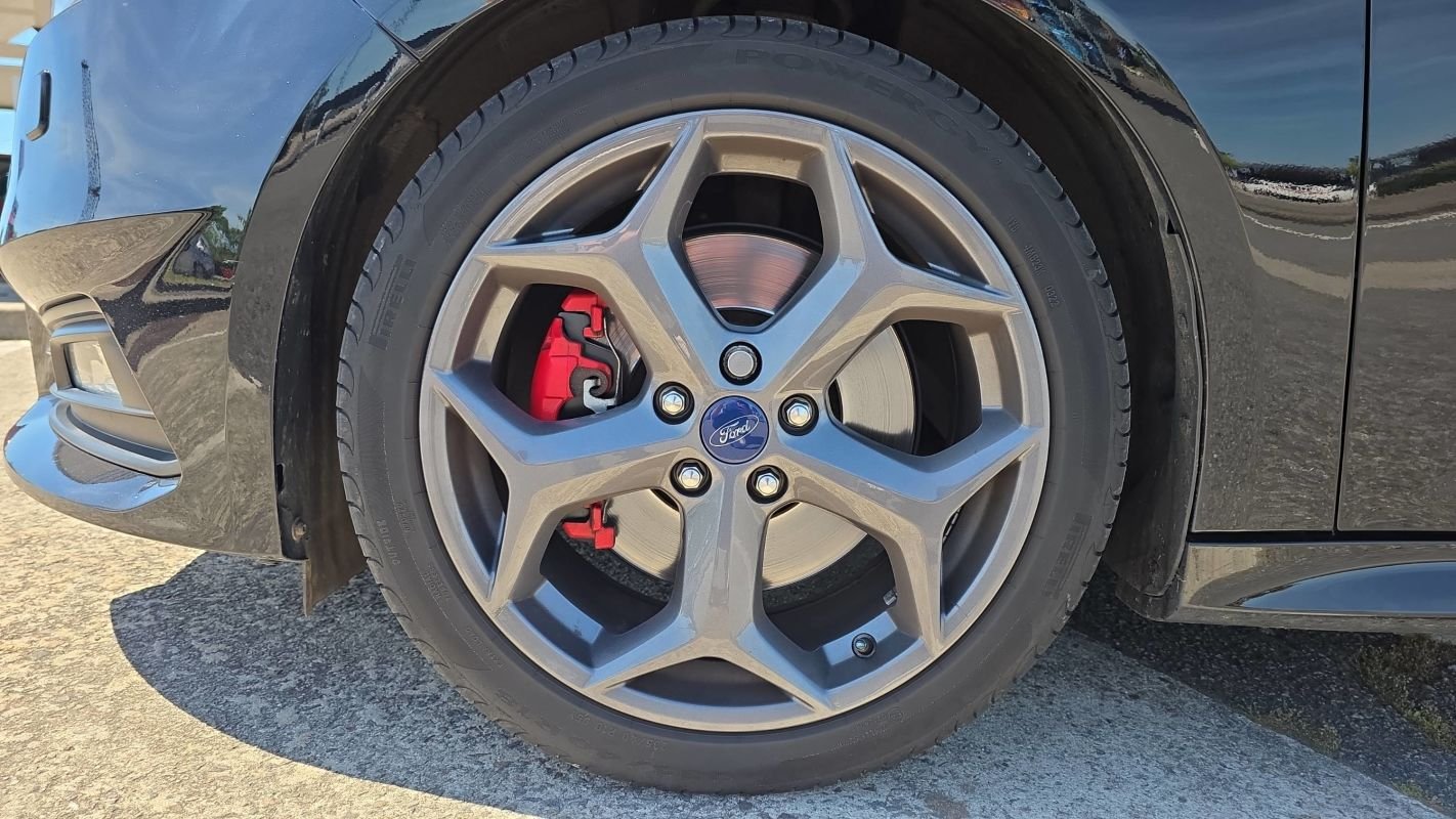 Ford Focus - Photo 18