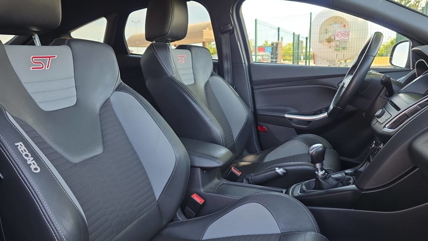 Ford Focus - Photo 27
