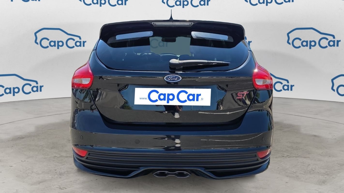 Ford Focus - Photo 3